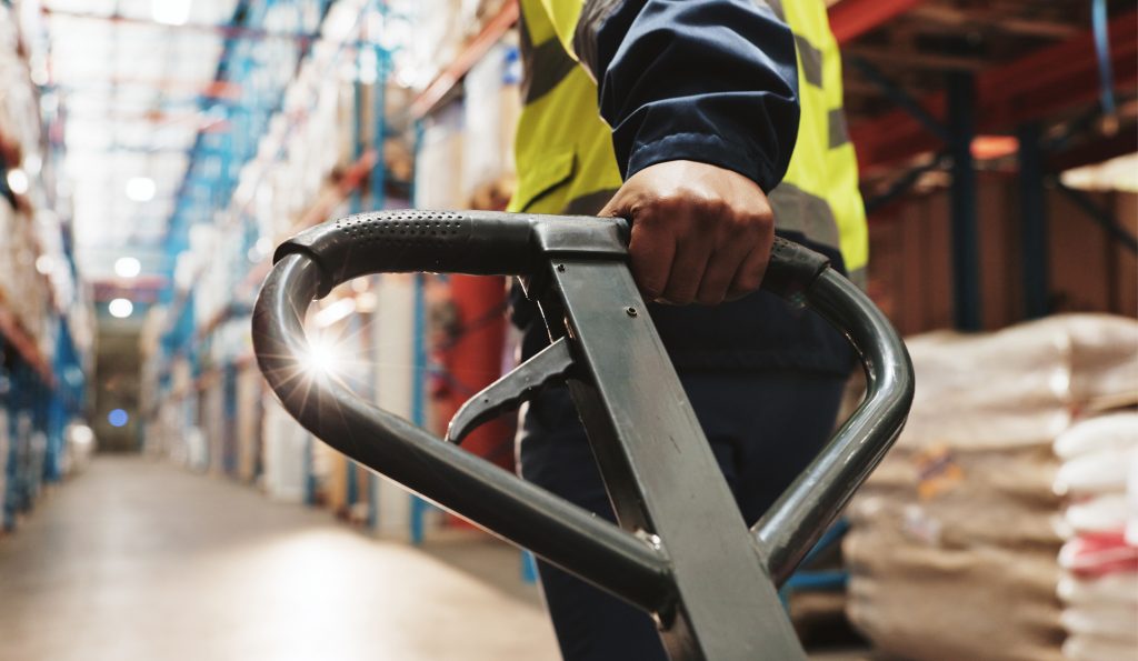 Operaciones internas de la empresa logística multisector